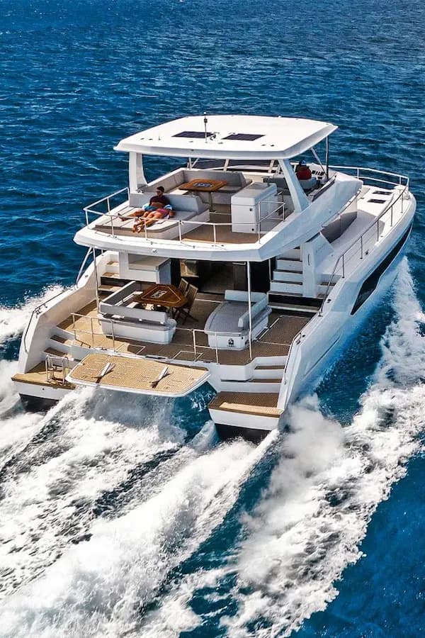 Power Catamaran Charter